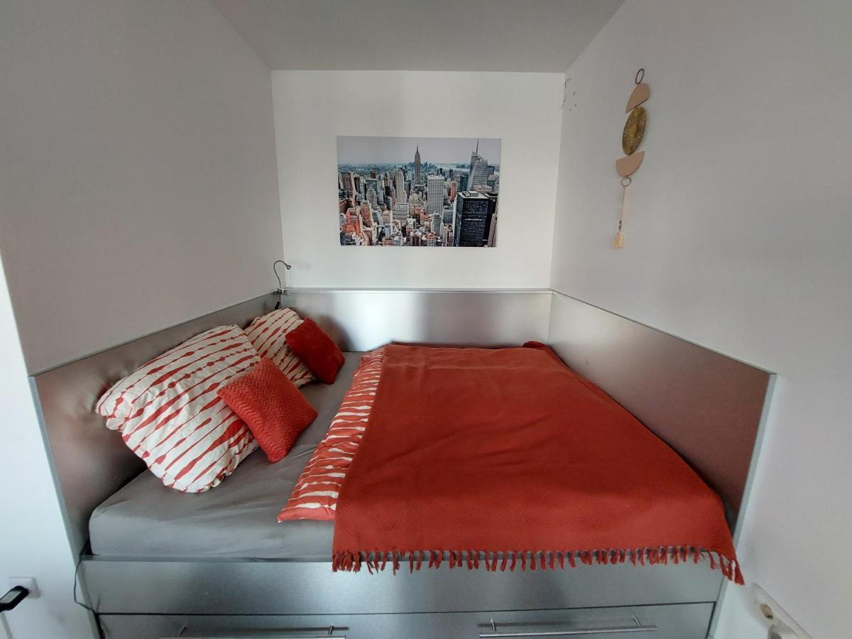 Tower Apartment With Private Terrace Next To Uno Wenen Buitenkant foto